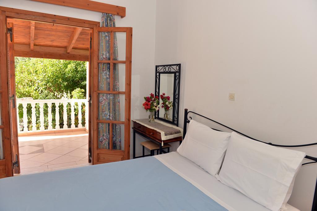 Apartment Andriani-michalis Studios *
